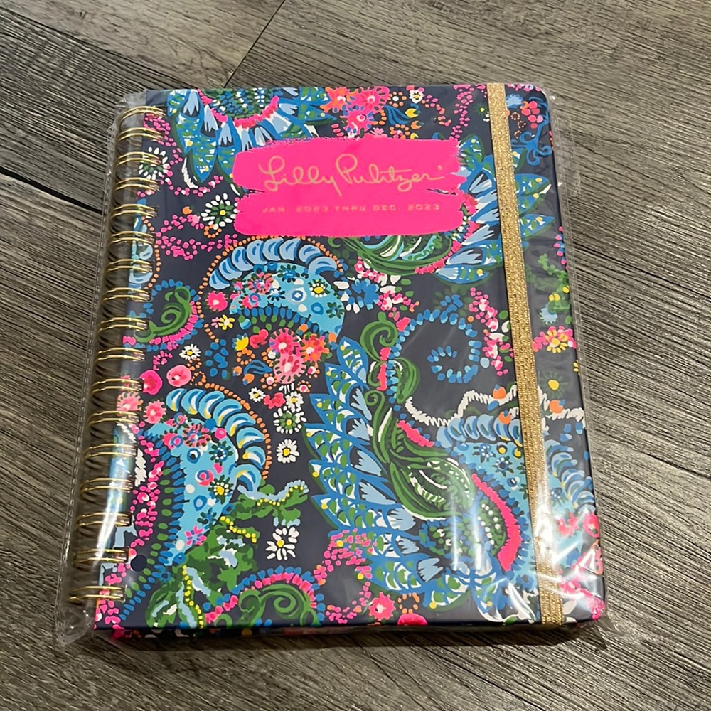 Lilly Pulitzer Large 2023 Monthly Planner